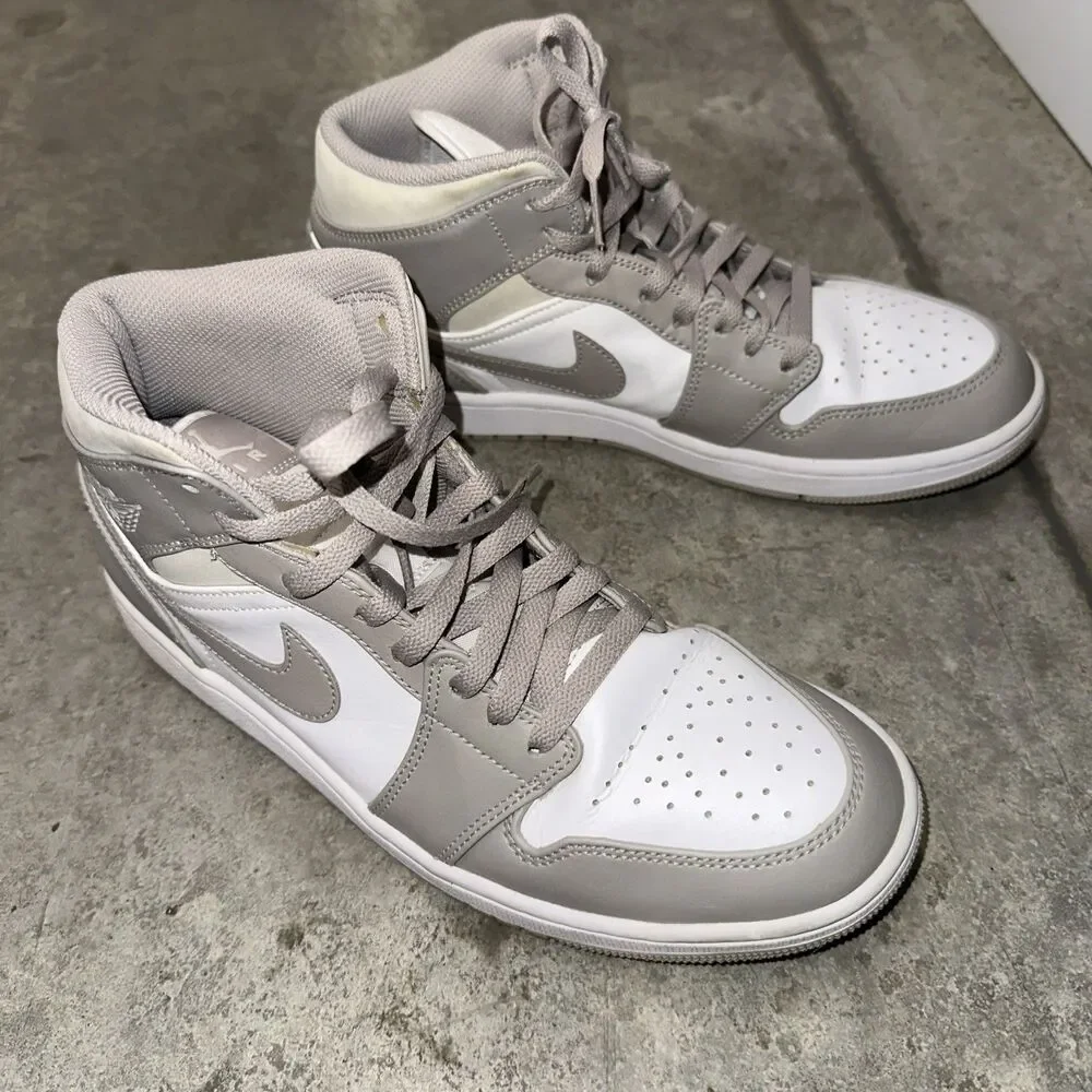 Men’s Air Jordan 1 Mid Neutral Grey/White Stealth size 9.5